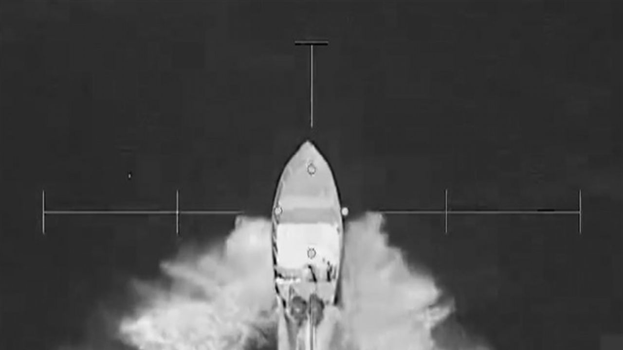 ABD, 2 tekneyi daha vurdu: 5 ölü