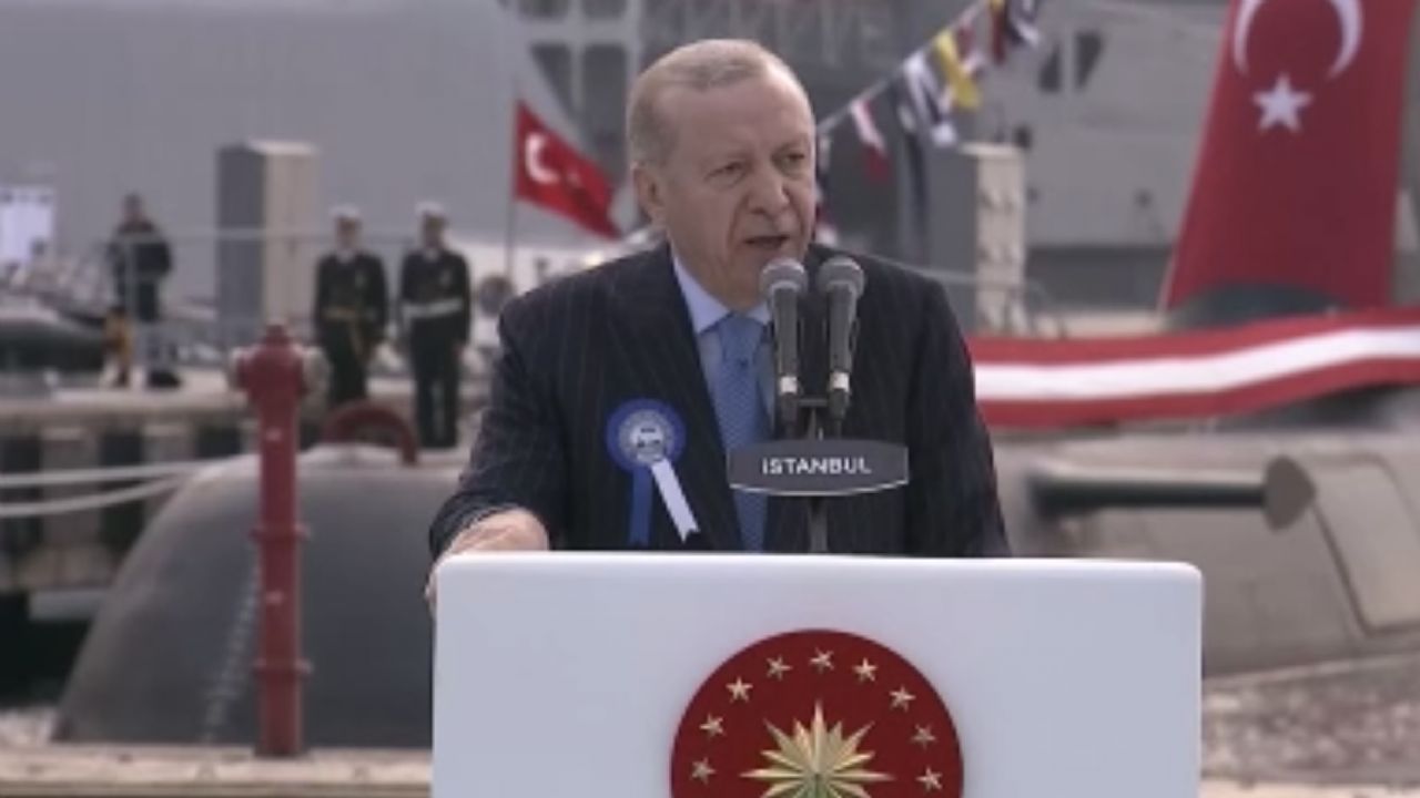 Cumhurbaşkanı Erdoğan: 'Dünyada kendi savaş gemisini geliştirip denize indiren 10 ülkeden biri Türkiye'dir'