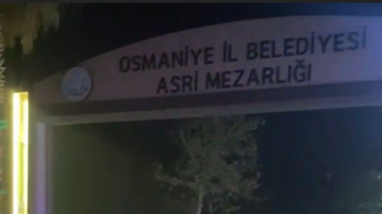 Mezarlıkta bulunan araçta iki cansız beden