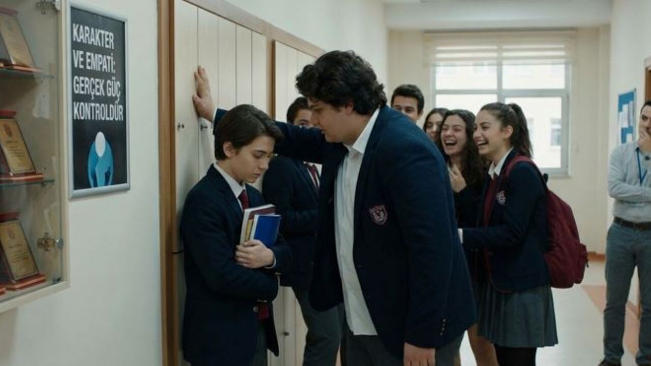 Hanife Arslantürk yazdı! Zorbalık disiplin değil ahlak ve değer sorunudur