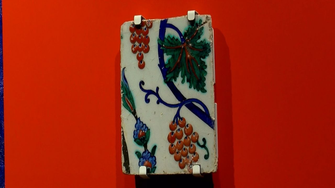 Topkapı Sarayı'ndaki 'Mabeyn Yolu Çini Sanat Galerisi' ziyarete açıldı