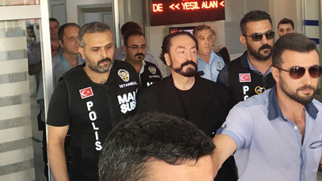 Adnan Oktar'ın da kaldığı cezaevinde tahliye hareketliliği