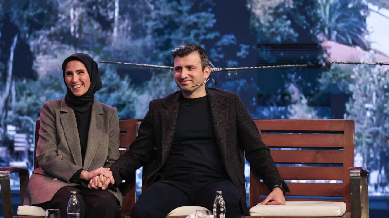 Selçuk Bayraktar ve eşi tasarım etkinliğinde konuştu