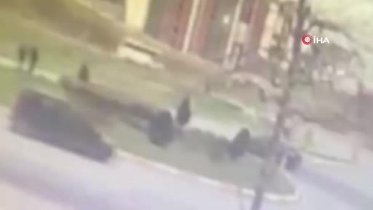 Esenyurt'ta akşam saatlerinde servis minibüsü faciası