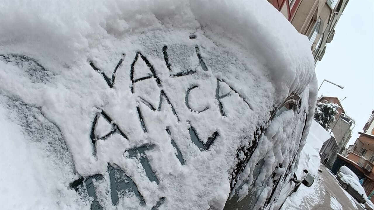 Amasya'da kar tatili; 'Vali Amca biz tatil istiyoruz'