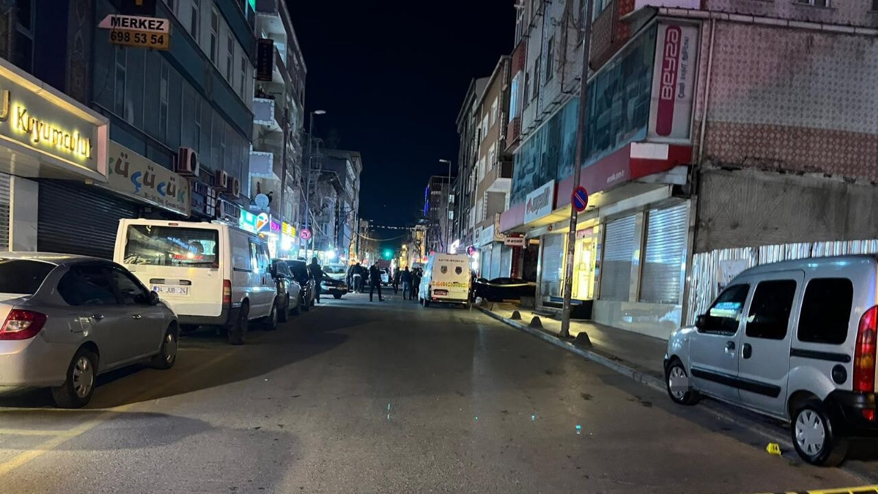 İstanbul'da akşam saatlerinde kanlı saldırı