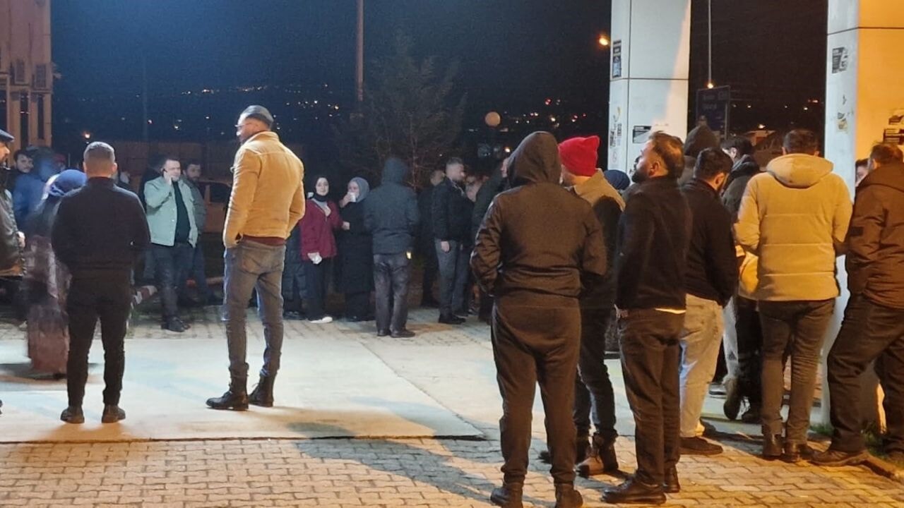 Sakarya'da otomobil içinde silahlı ölüm