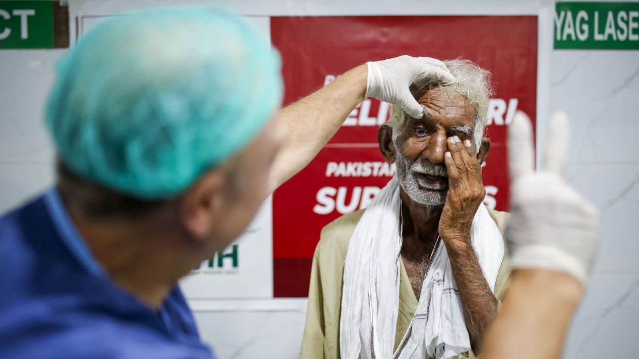 İHH 2025'te 16 ülkede 17 bin 370 katarakt ameliyatı yaptı