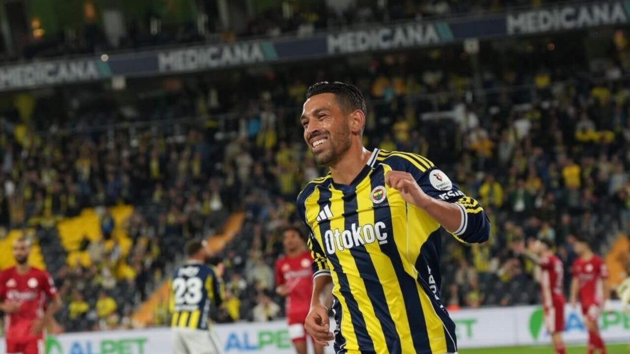 Fenerbahçe'den İrfan Can Kahveci kararı