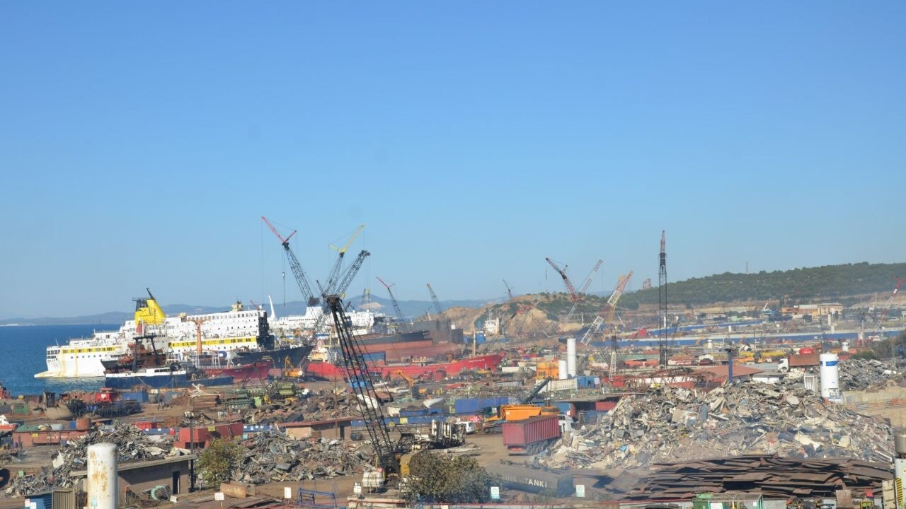 Aliağa'da gemi söküm tesisinde ölüm