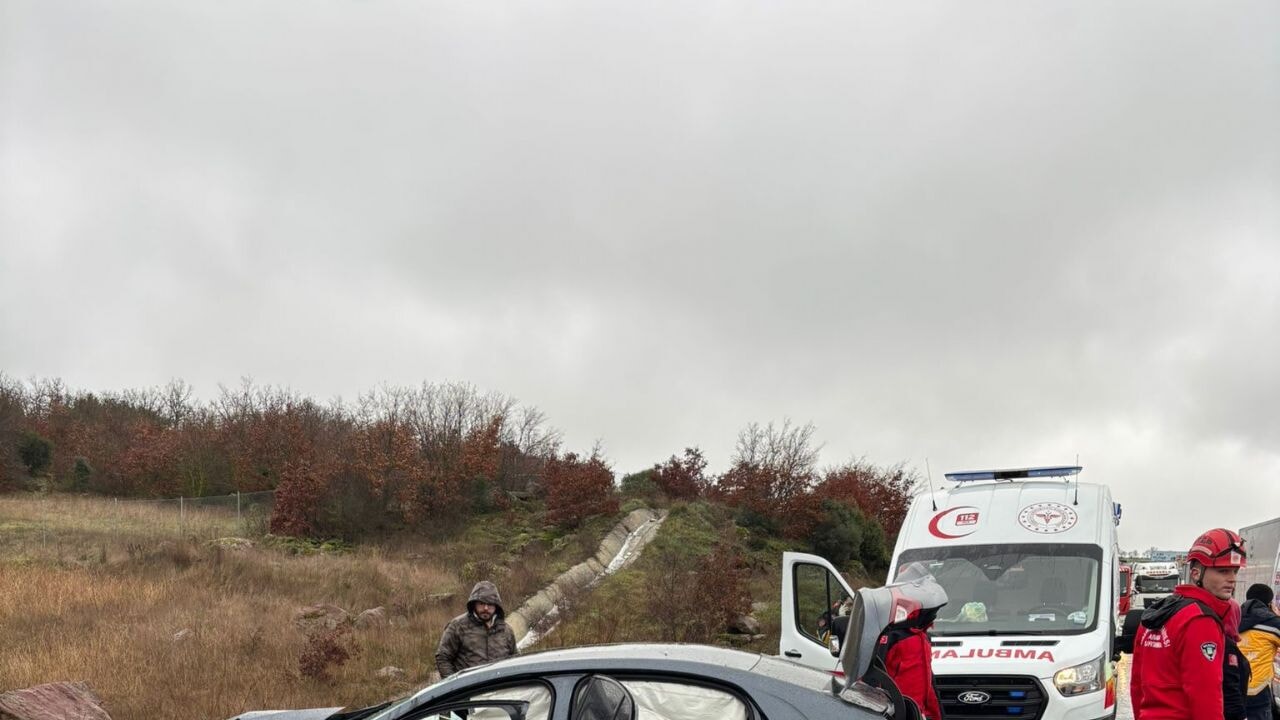 İzmir-İstanbul Otoyolu'nda zincirleme facia