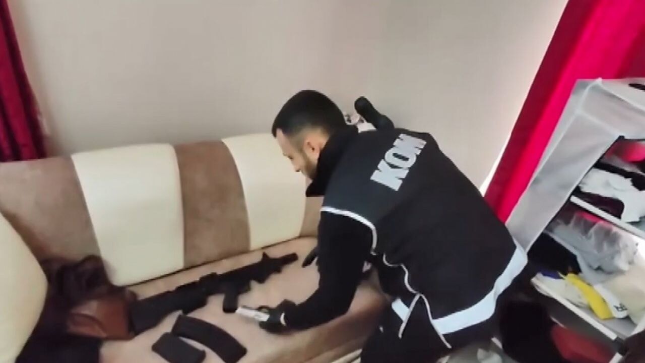 Sosyal medyadan silah ticaretinde 8 gözaltı