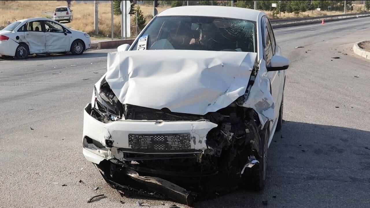 Türkiye'de saatte 77 kaza oldu, günde 7 kişi öldü