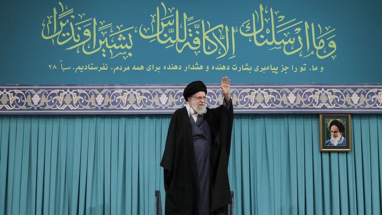 Hamaney, protestolarda binlerce kişinin öldüğünü kabul etti