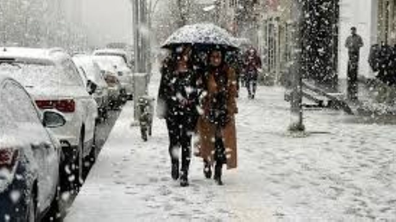 Meteoroloji'den kuvvetli kar ve fırtına uyarısı