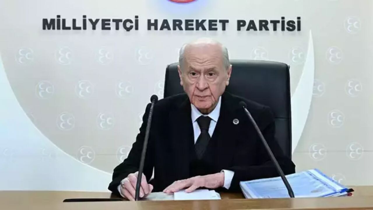 Bahçeli'den Ahmet Özer'e hapis cezasına eleştiri