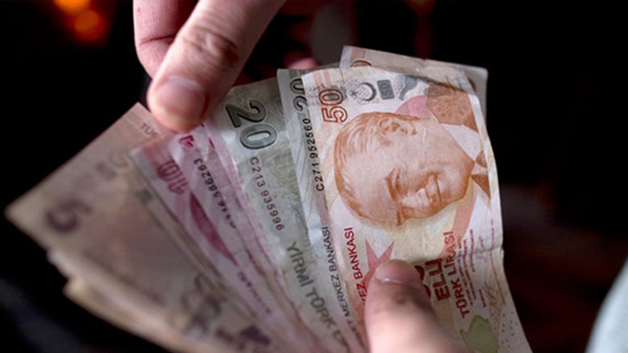 Yaşlı ve engelli aylıkları hesaplara yatırıldı