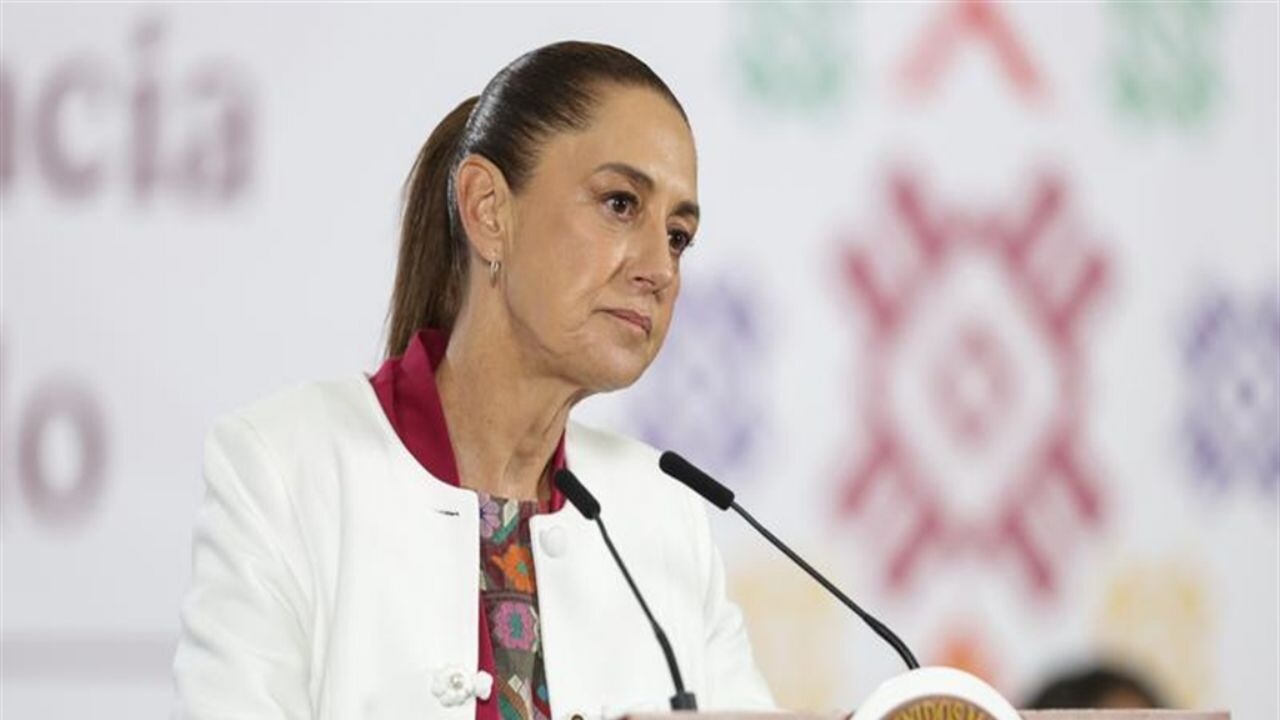 ABD buyurdu, Meksika uydu!