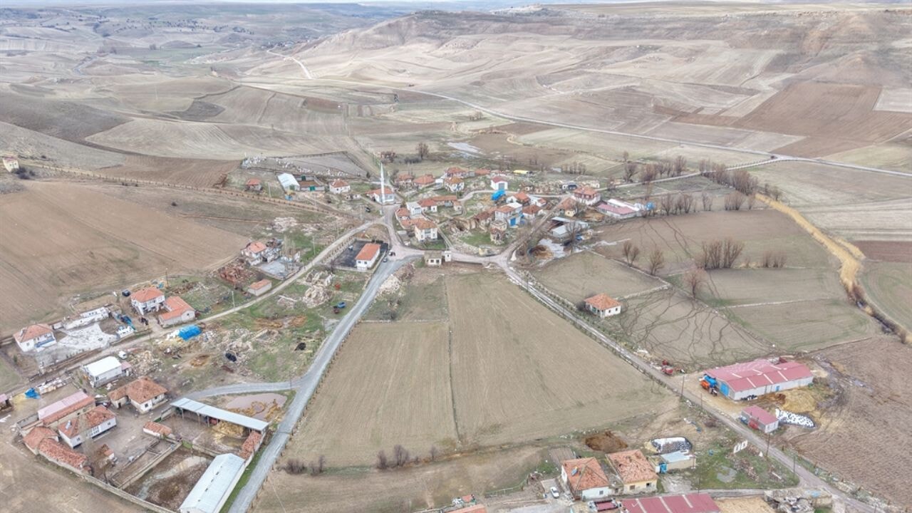 Akın Gürlek'in köyünde sevinç; köylüleri Bakan Gürlek'i anlattı