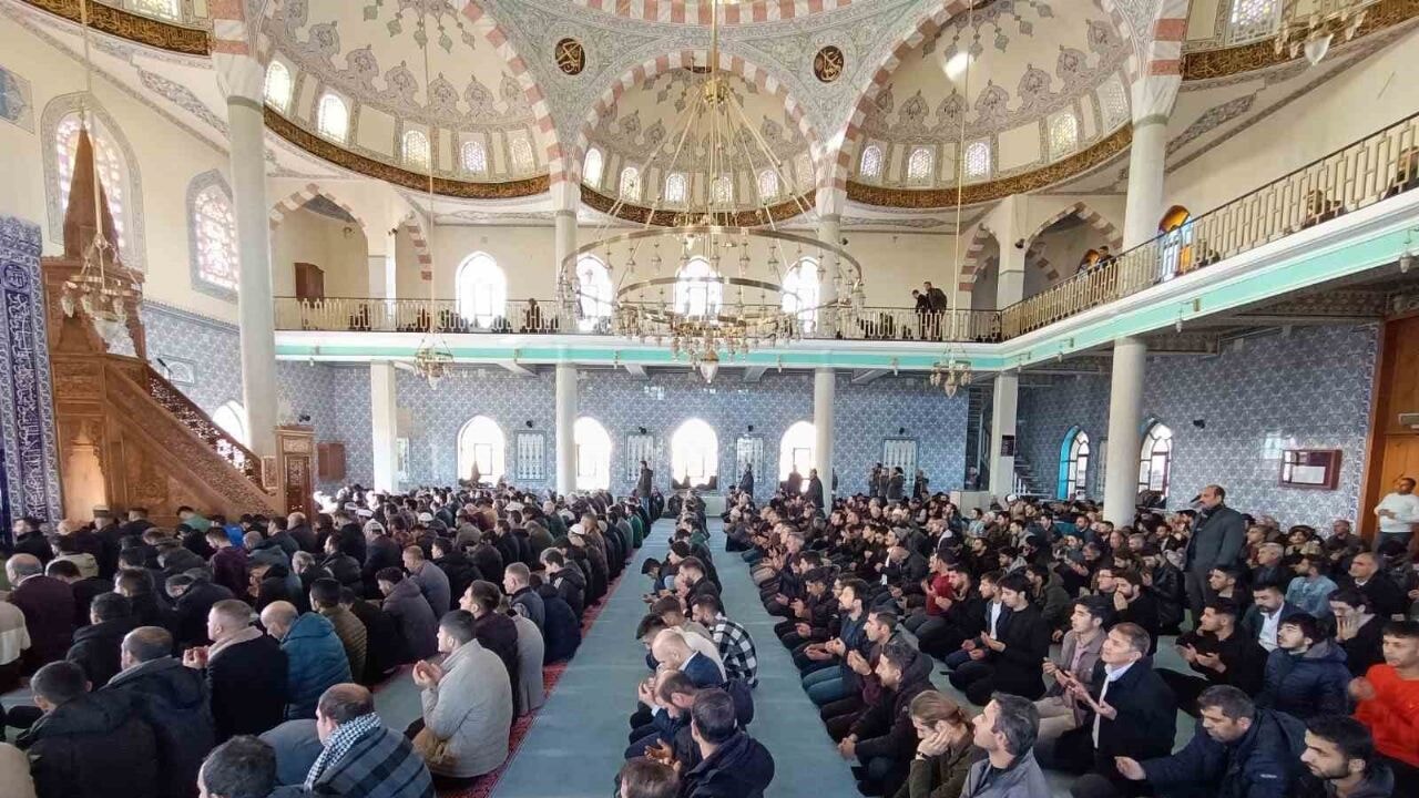 Dualarınız kabul oluyor mu?.. 'Kabul olmayan Duâ'dan Allah'a sığınırım'