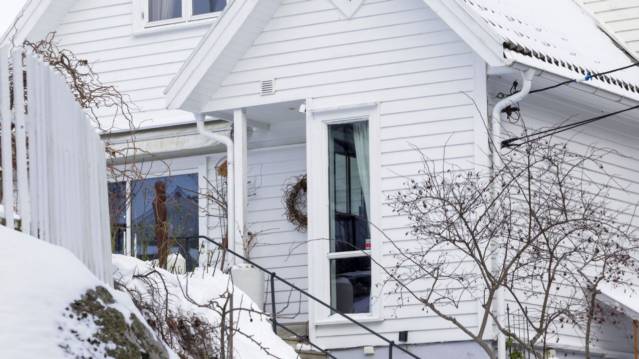 Eski başbakanın evinde 'Epstein' baskını