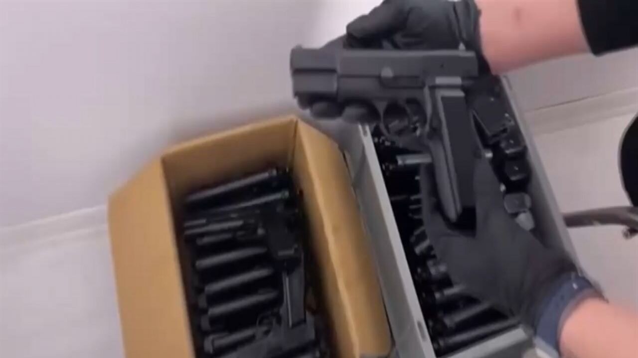 Baskın yapılan ev 'silah fabrikası' çıktı!