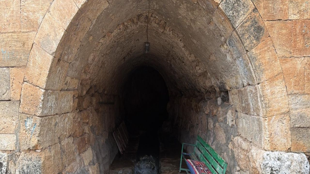 4'üncü Murat'ın yaptırdığı caminin altındaki su yeniden akmaya başladı