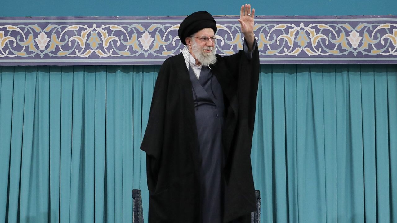 Hamaney'den ABD'ye cevap: 'Uçak gemisi tehlikeli ama onu batıracak silah daha tehlikeli'