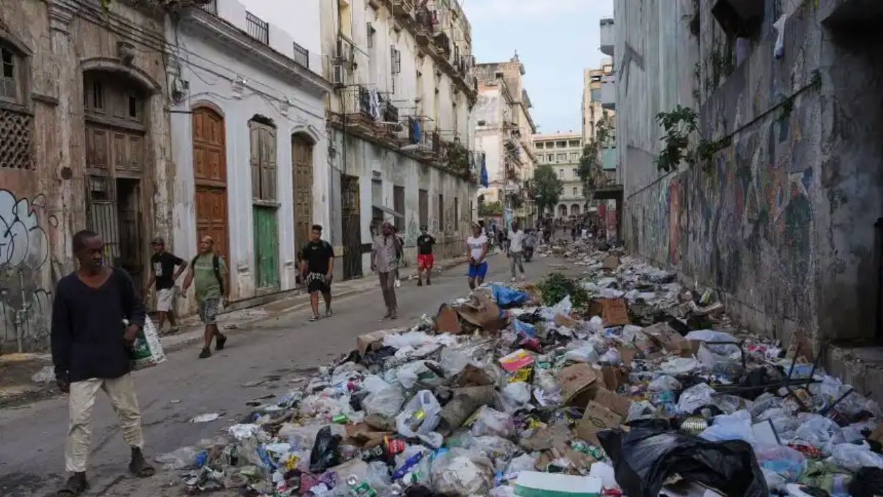 Küba ekonomisi çöktü!