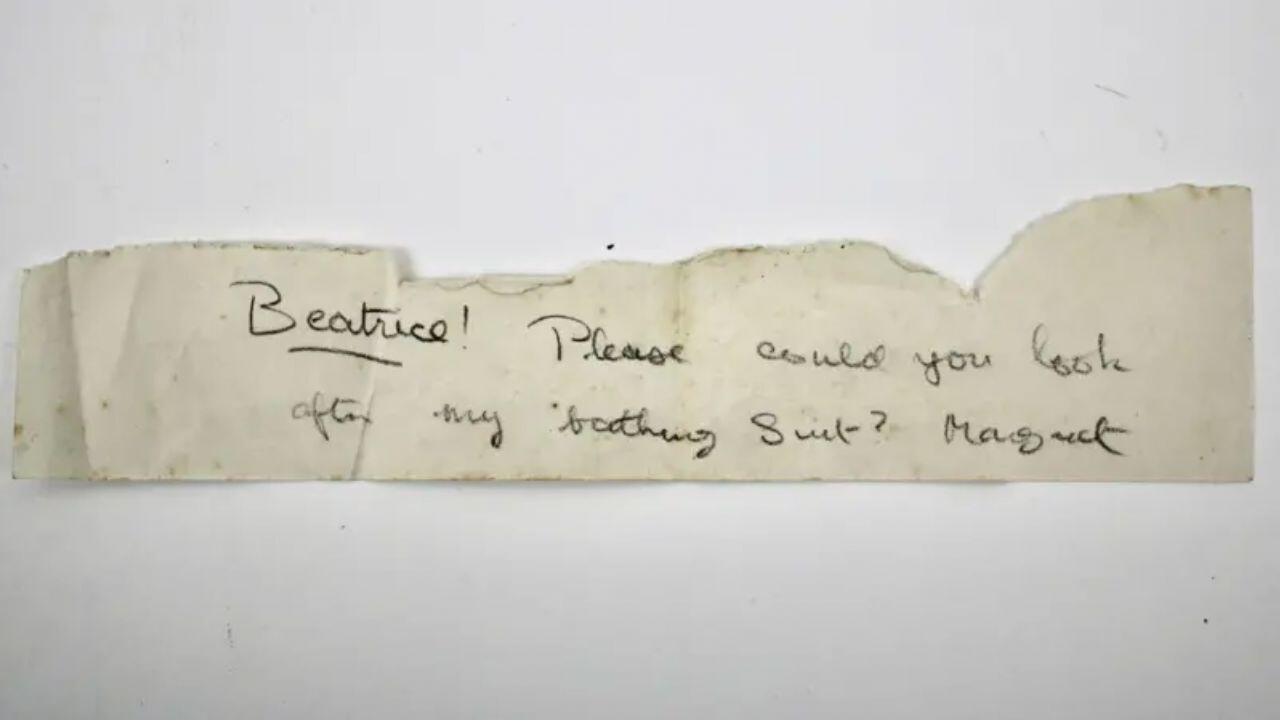 Kraliçesi II. Elizabeth'in çocukken yazdığı mektup açık artırmaya çıkıyor