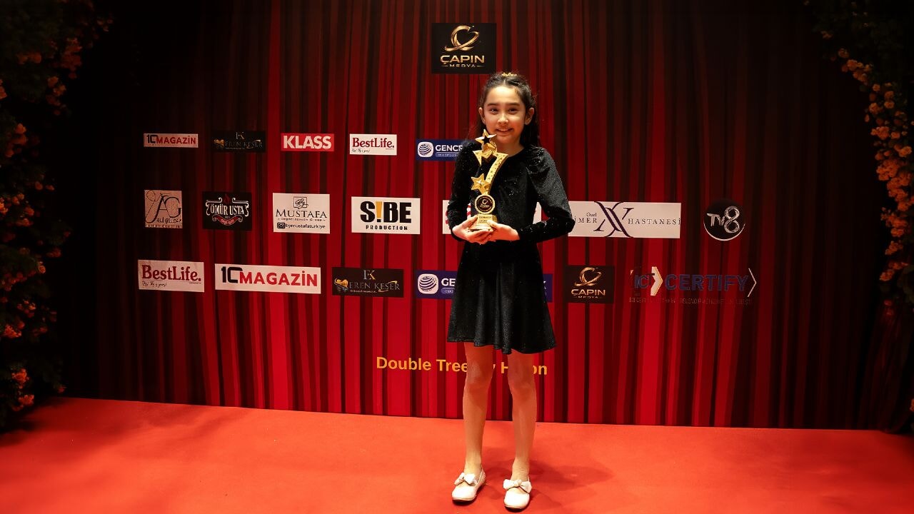 Altın Prestij Gecesinde Büyük Onur: Yılın En Başarılı Görüntü Yönetmeni Atajan Babakulov Oldu