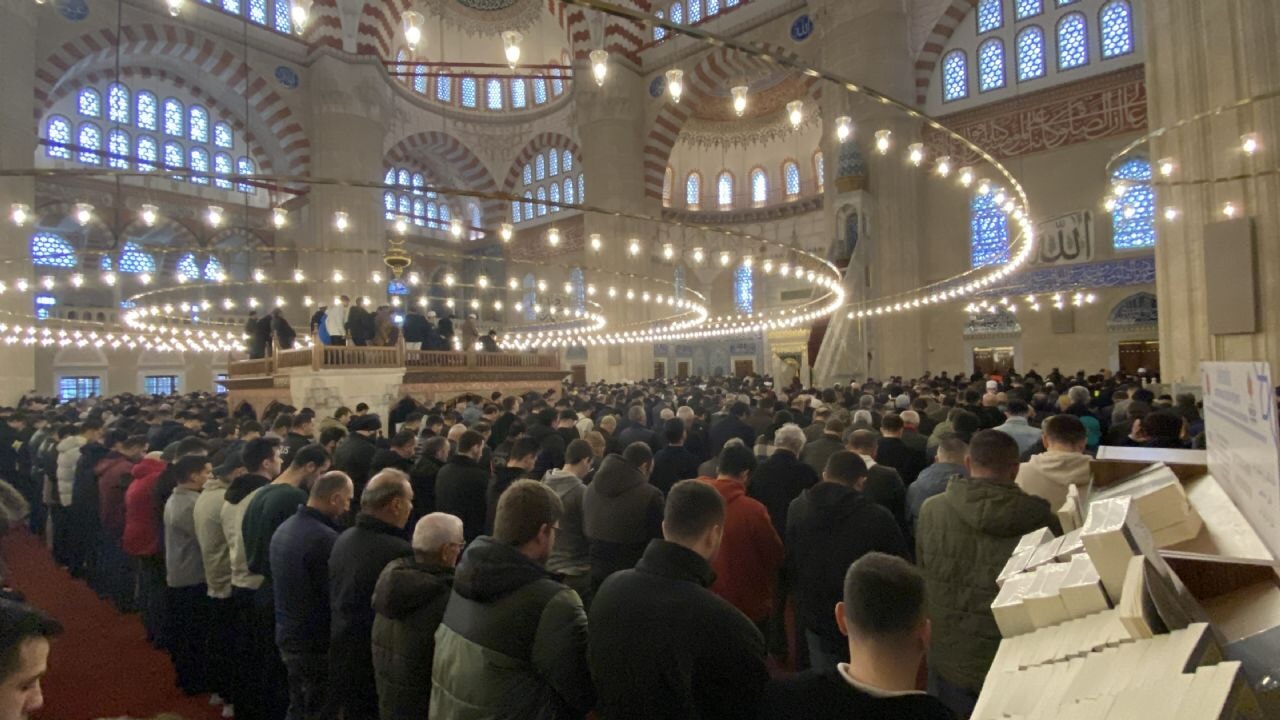Selimiye Camii'nde 4 yıllık hasret bitti