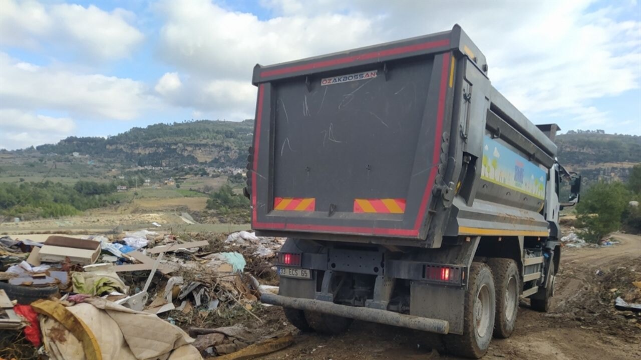 Mersin'de ormana çöp döken belediyeye 4,6 milyon TL ceza