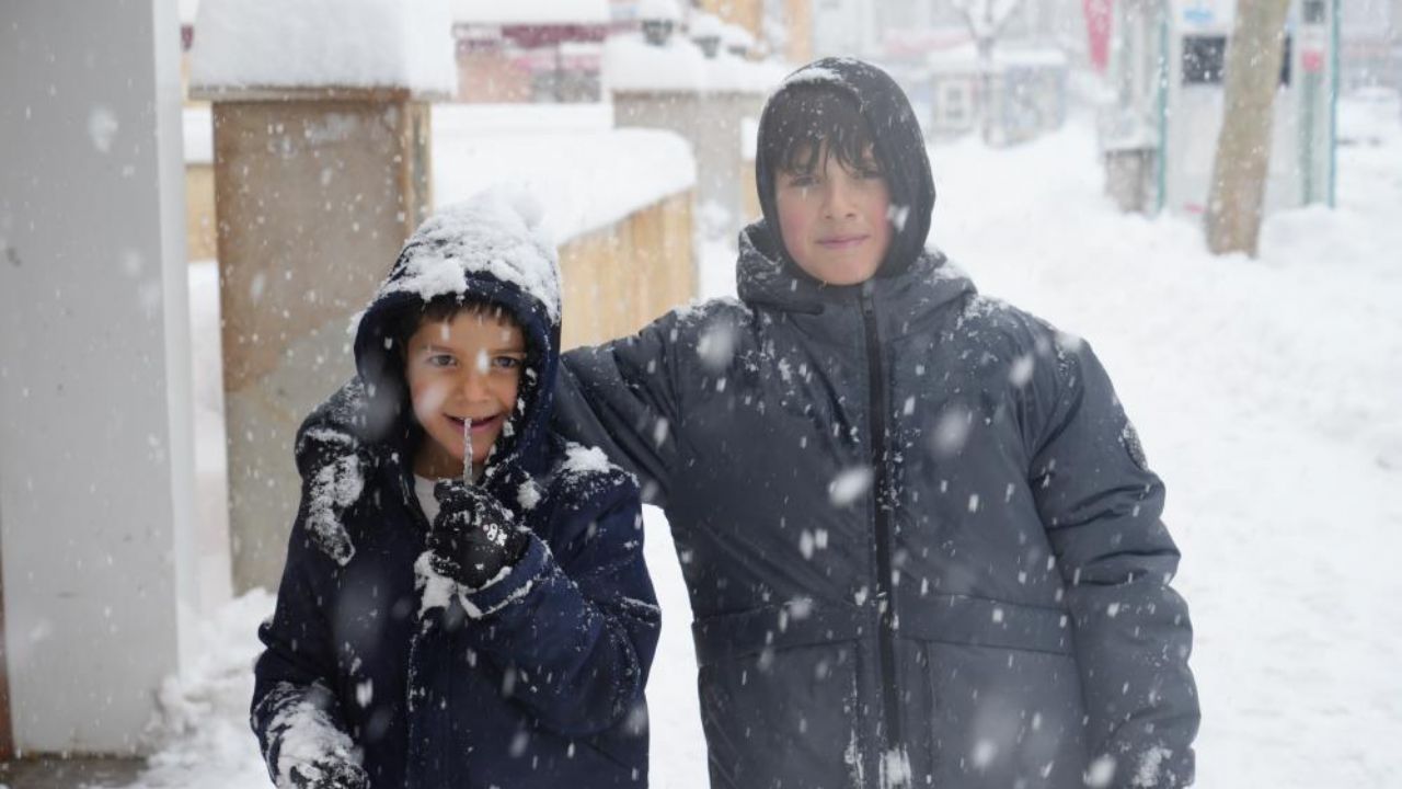 Eğitime kar engeli; Hangi illerde okullar tatil?