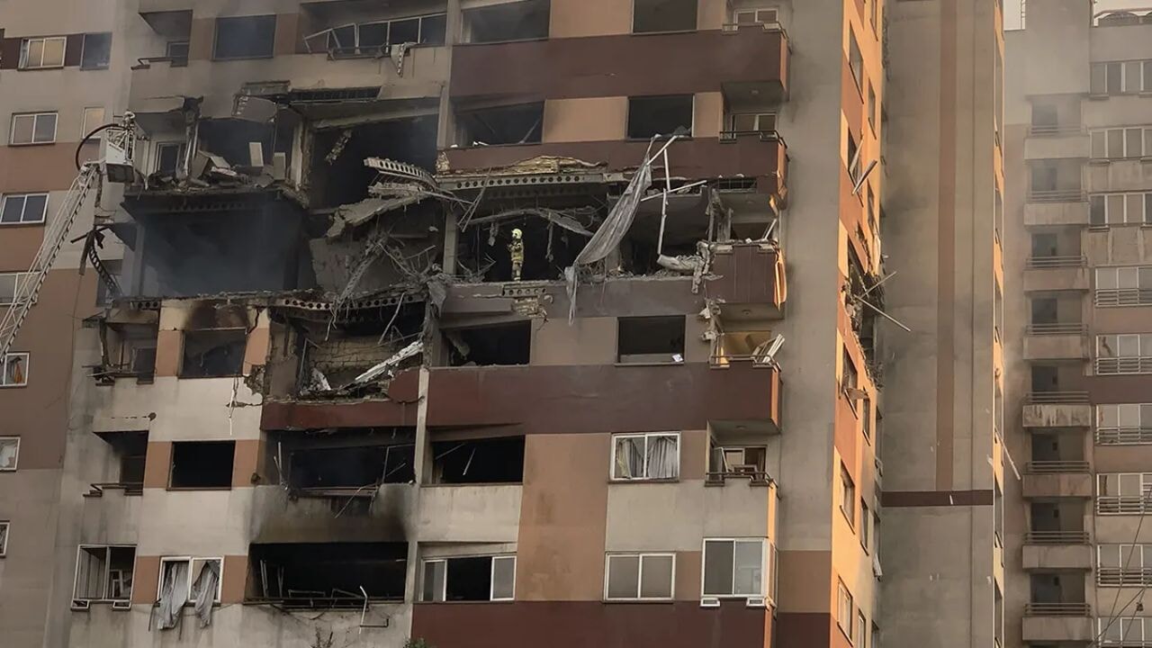 İran yönetiminden Tahran'ı tahliye çağrısı