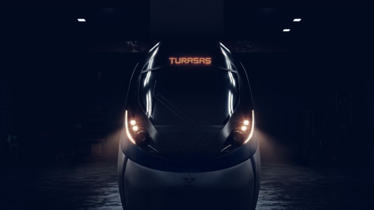 Bakan Uraloğlu açıkladı: Milli Elektrikli Hızlı Tren raylara iniyor