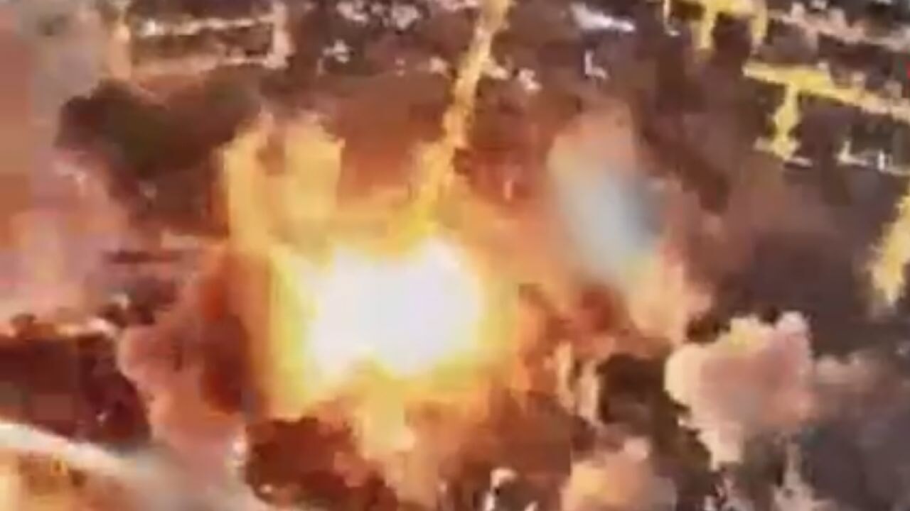 İsrail: Hamaney'in yeraltı sığınağını vurduk