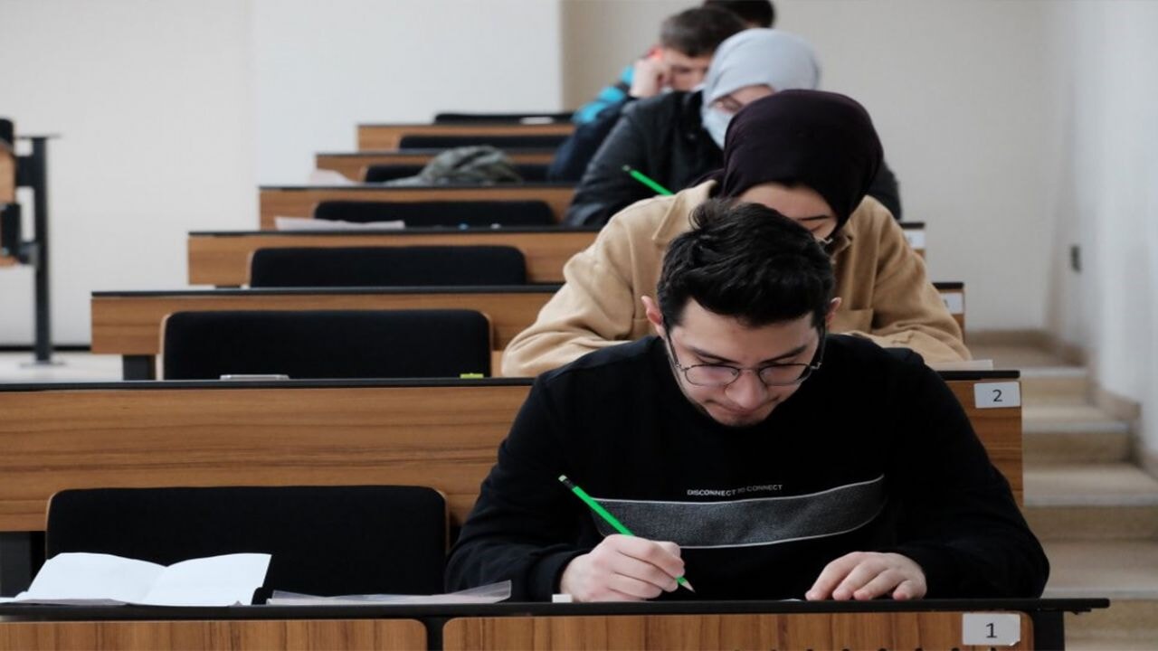 YÖK'ten çok sayıda öğrenciyi etkileyecek yeni düzenleme   