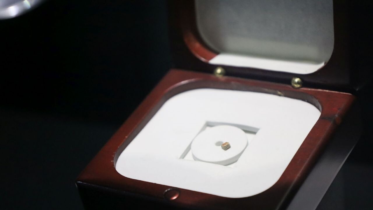 Dünyanın en küçük kitabı İzmir'de