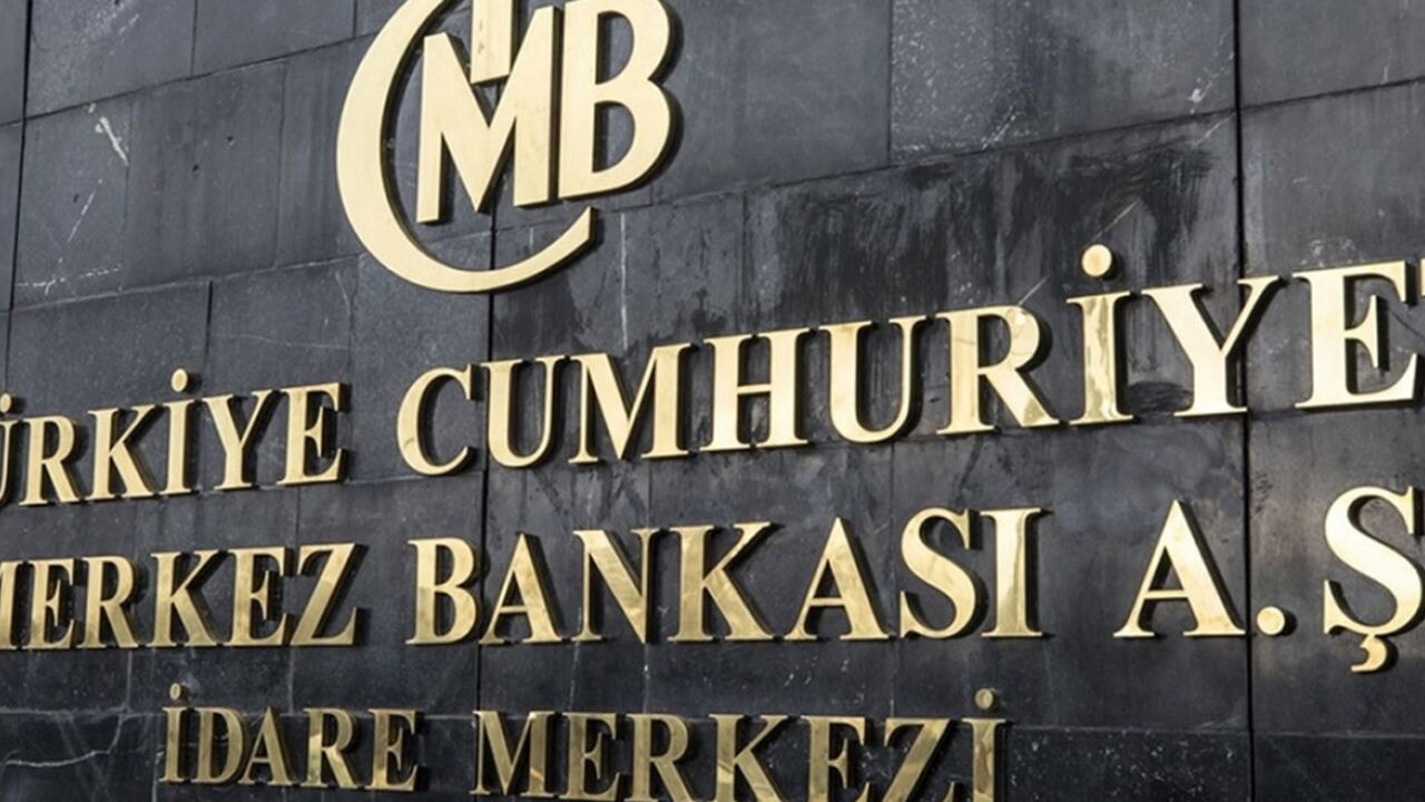 Merkez enflasyon, faiz ve dolardaki piyasa beklentisini açıkladı