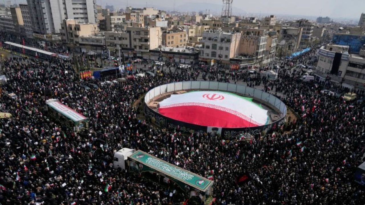 İran'da miting alanında patlama! İsrail saldırı yapacağını duyurmuştu