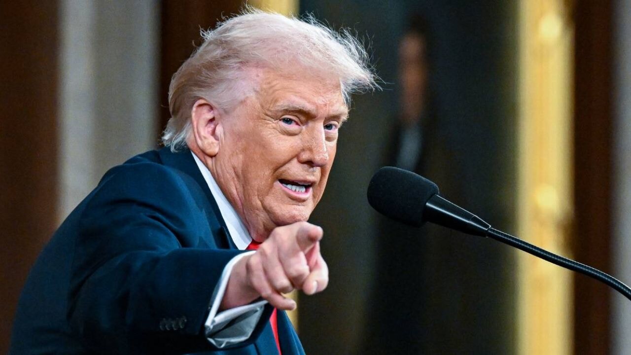 Trump: 'Öyle ya da böyle, Hürmüz Boğazı'nı yakında yeniden açacağız'