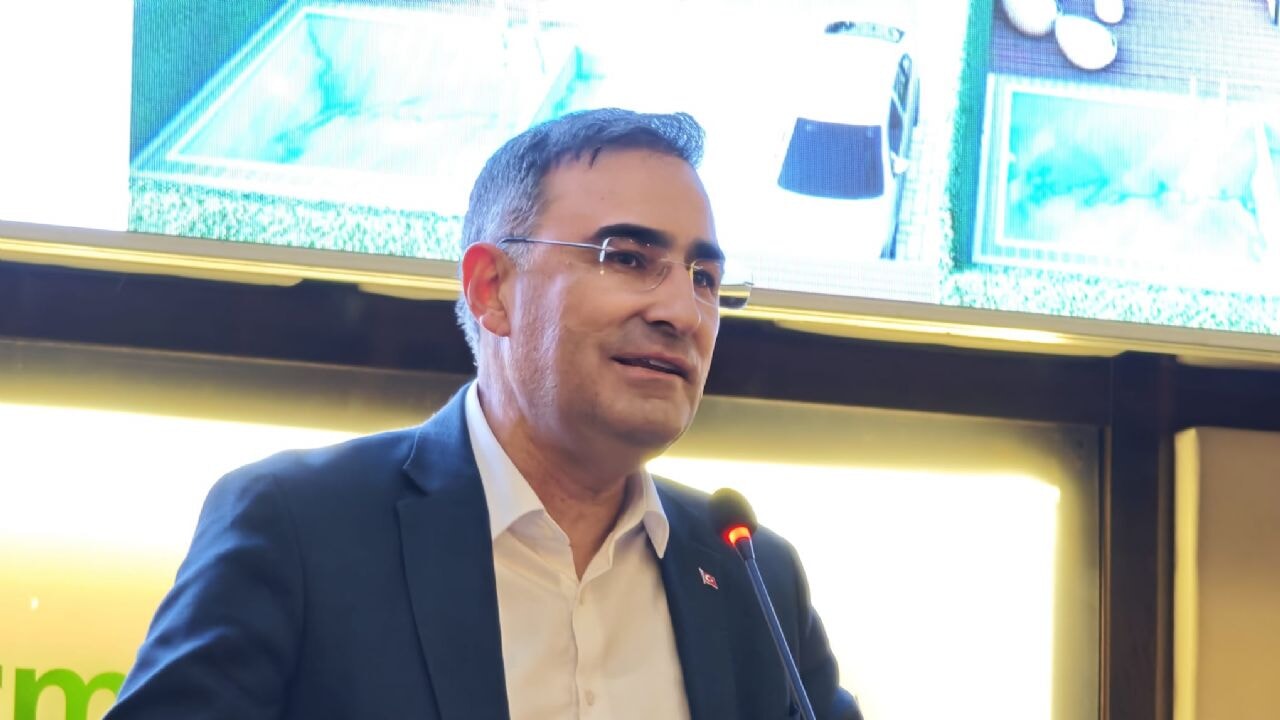 AK Parti Milletvekili Arslan: 'Dişimize göre ana muhalefet partisi bulamıyoruz'