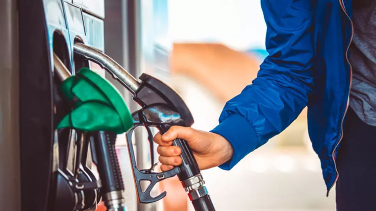 Bayramda araç sahiplerine kötü haber! Mazota 5 TL'yi aşan zam