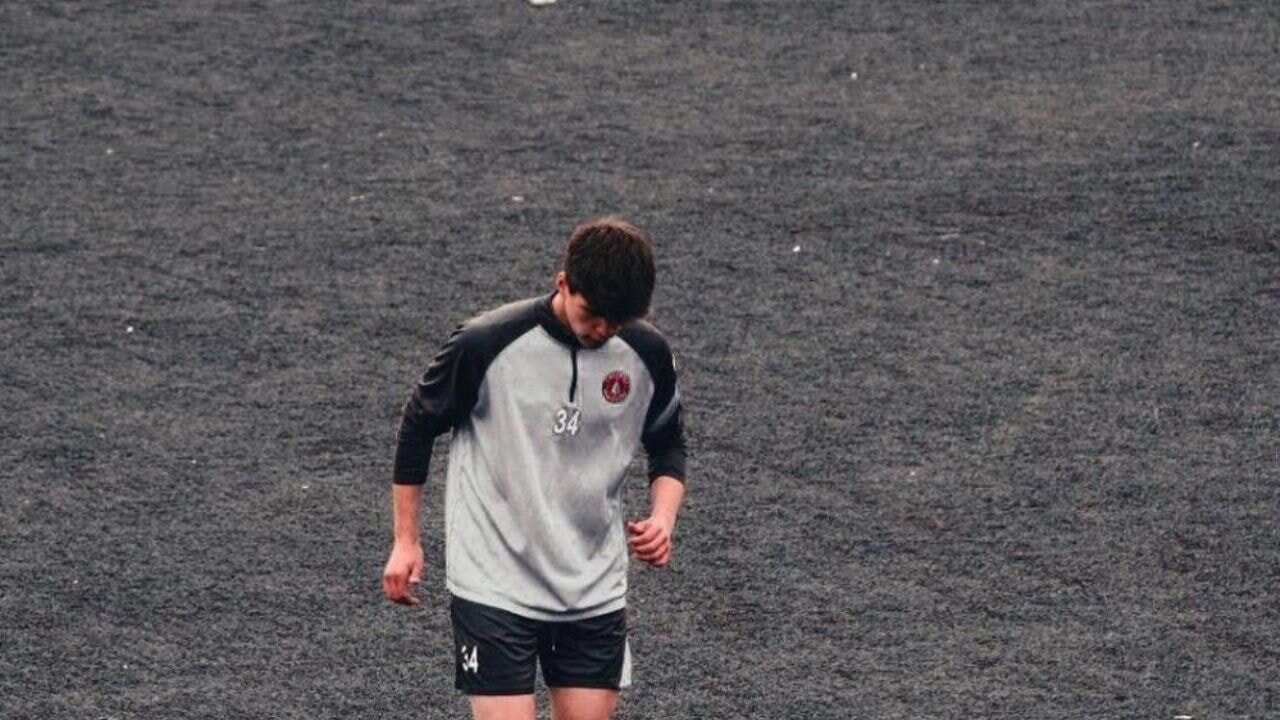 Çakarlı araçla silahlı saldırı: Genç futbolcu öldü