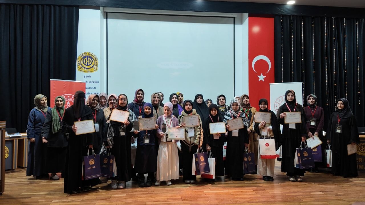 Genç Nida Kur'an'ı Güzel Okuma Yarışması Finali Çekmeköy'de Yapıldı