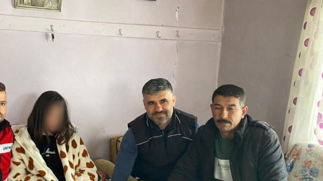 Cep telefonu elinden alınınca evden kaçtı