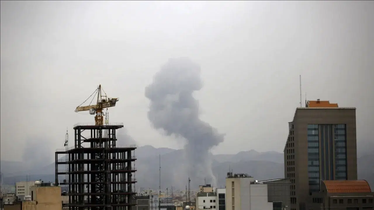 İran, İsrail'i yine vurdu! Sanayi bölgesinde büyük yangın!