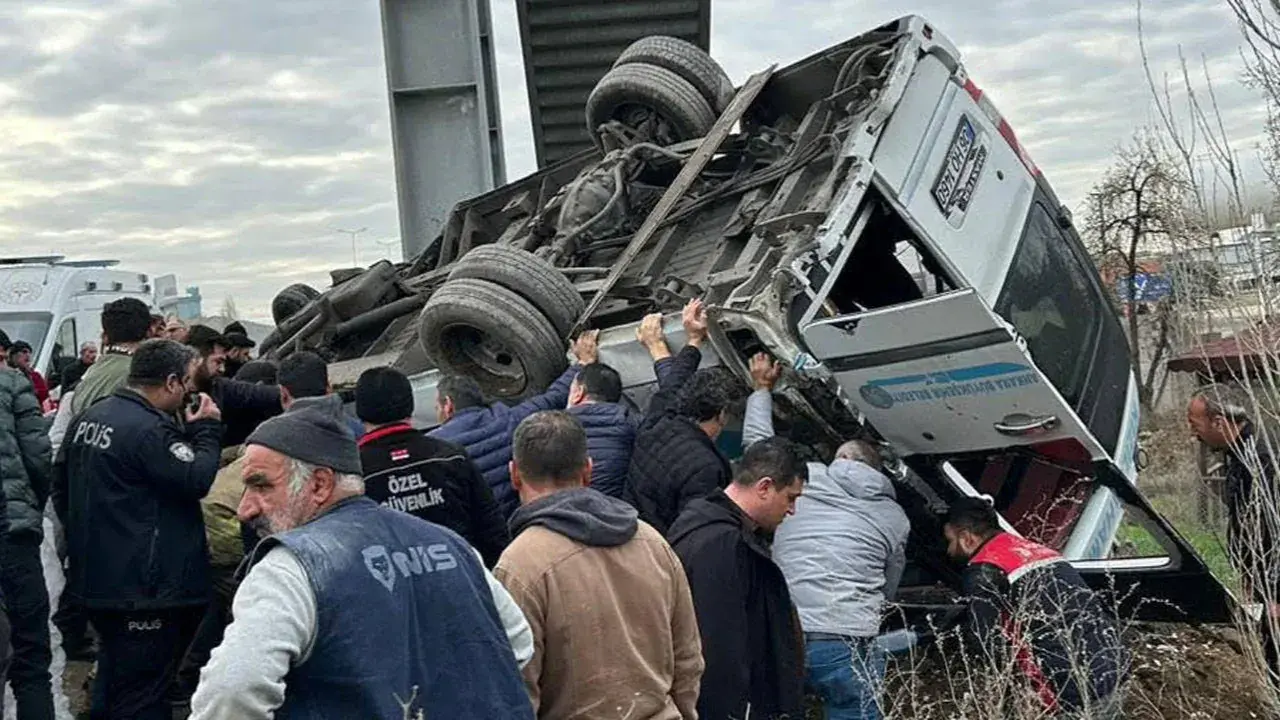 Ankara'da özel halk otobüsü kazası: 4 ölü, 13 yaralı