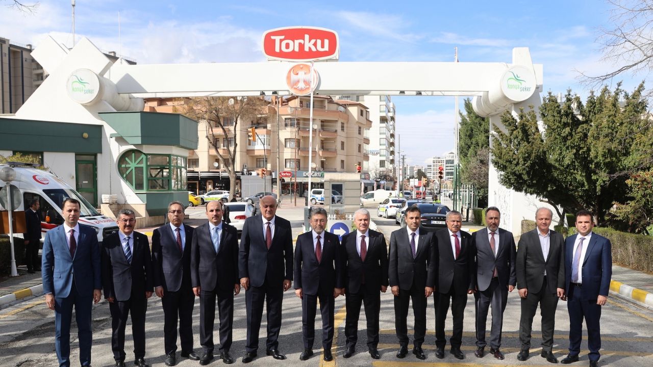 Bakan Yumaklı, Konya Şeker Fabrikası'nı ziyaret etti